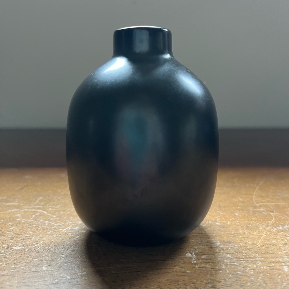 Homecourt Reed Diffuser Vase - Picture 2 of 4